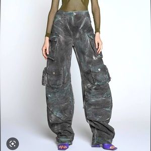 The Attico fern cargo pants seen on Rihanna, Kim Kardashian, Hailey Bieber